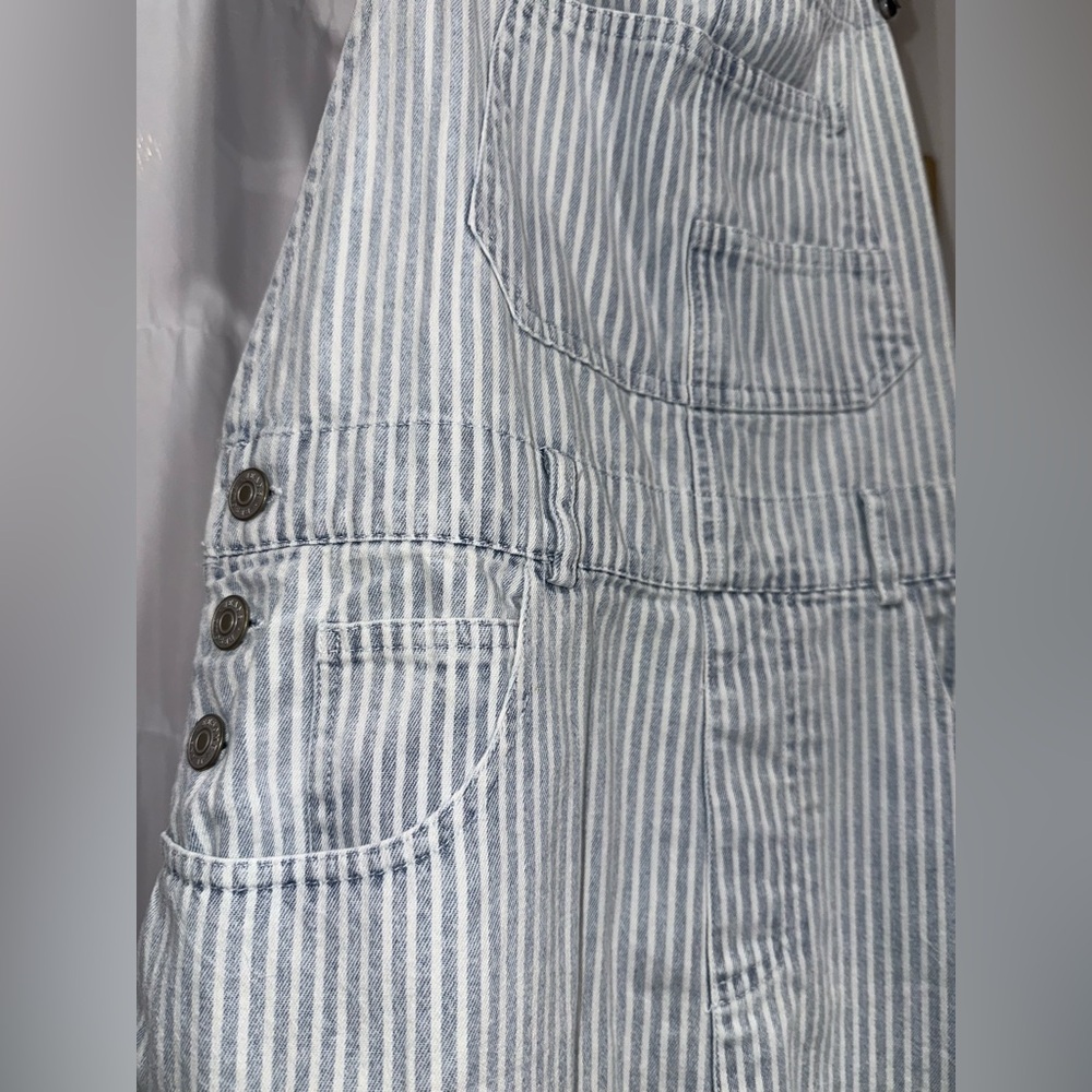 Overalls - Picture 5 of 5